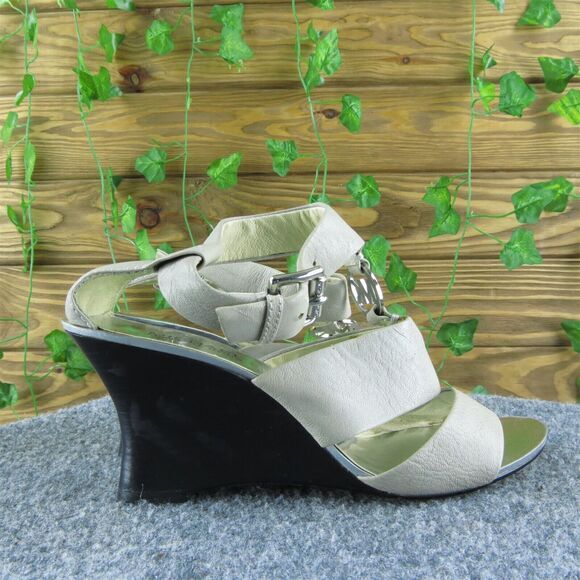 Michael Kors Women's Gladiator Beige Leather Size 6.5M Gently Used 2025 - Picture 3 of 7